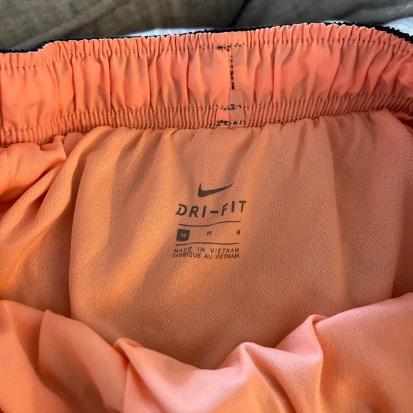 Nike Dri-Fit Shorts - Picture 4 of 8